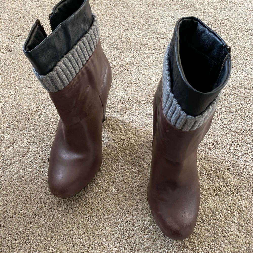 Boots - Picture 2 of 3